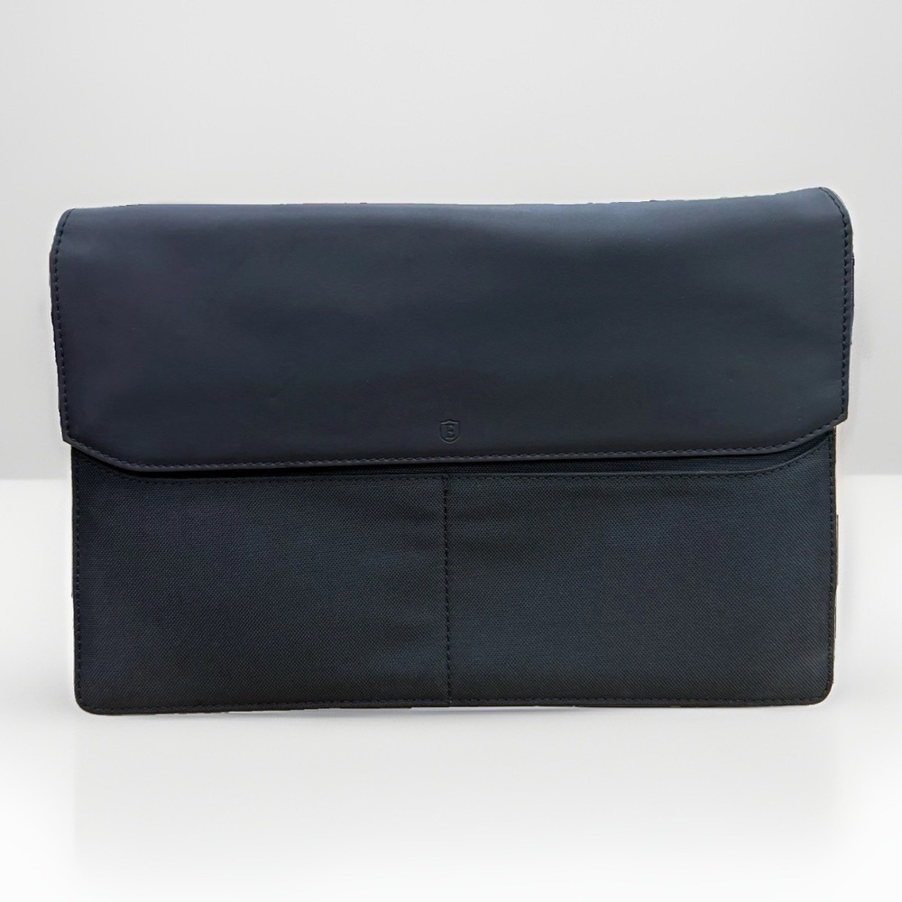 Ekster Leather Laptop Sleeve Carry Case 13 Inch Tablet Portfolio Black